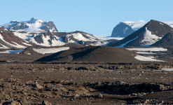 Voyage au Centre de la Terre d’Islande avec Arnaud Guérin