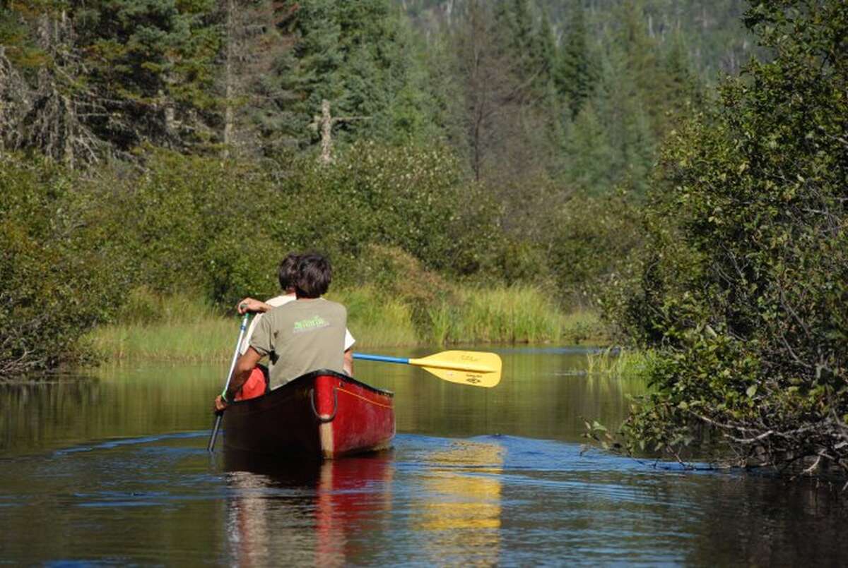 Canoe sur l'eau