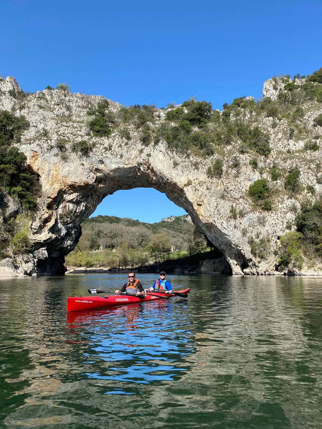 Descente en canoé de la Rivière Ardèche avec Amarok l'Esprit Nature