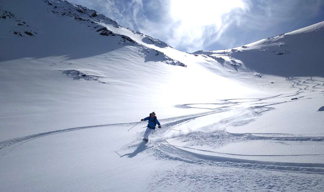 Ski de randonnée dans la poudreuse du Finnmark