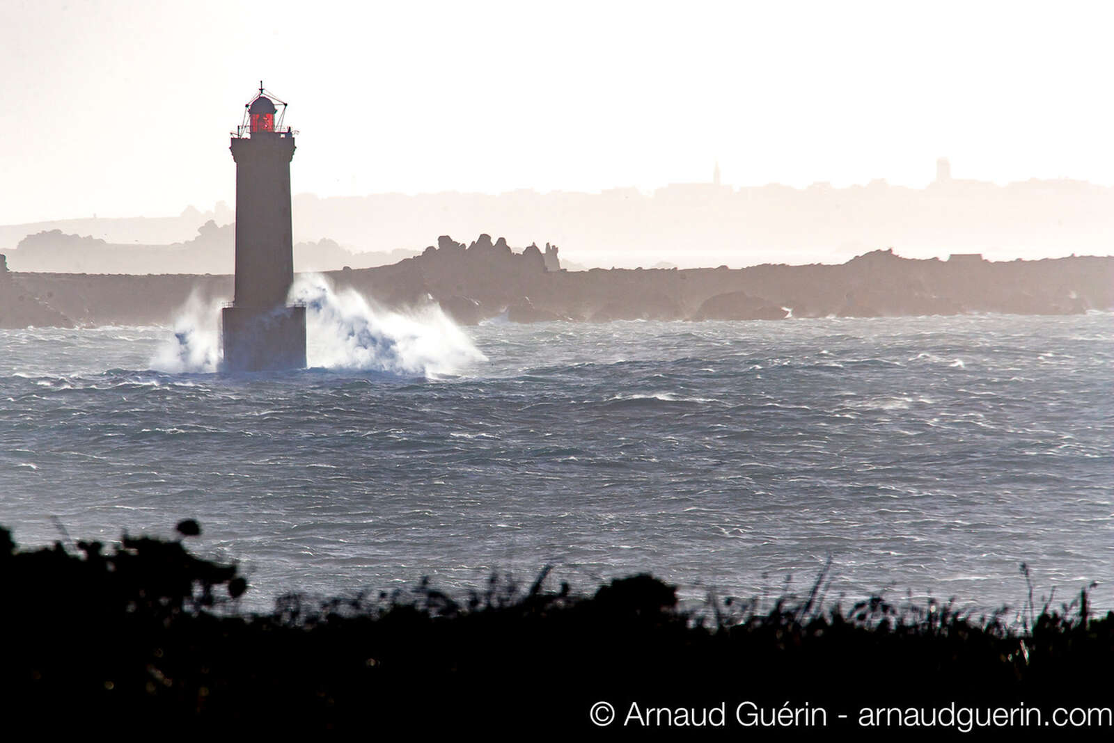 Ouessant au coeur de l’hiver, saison des tempêtes avec Arnaud Guérin ...