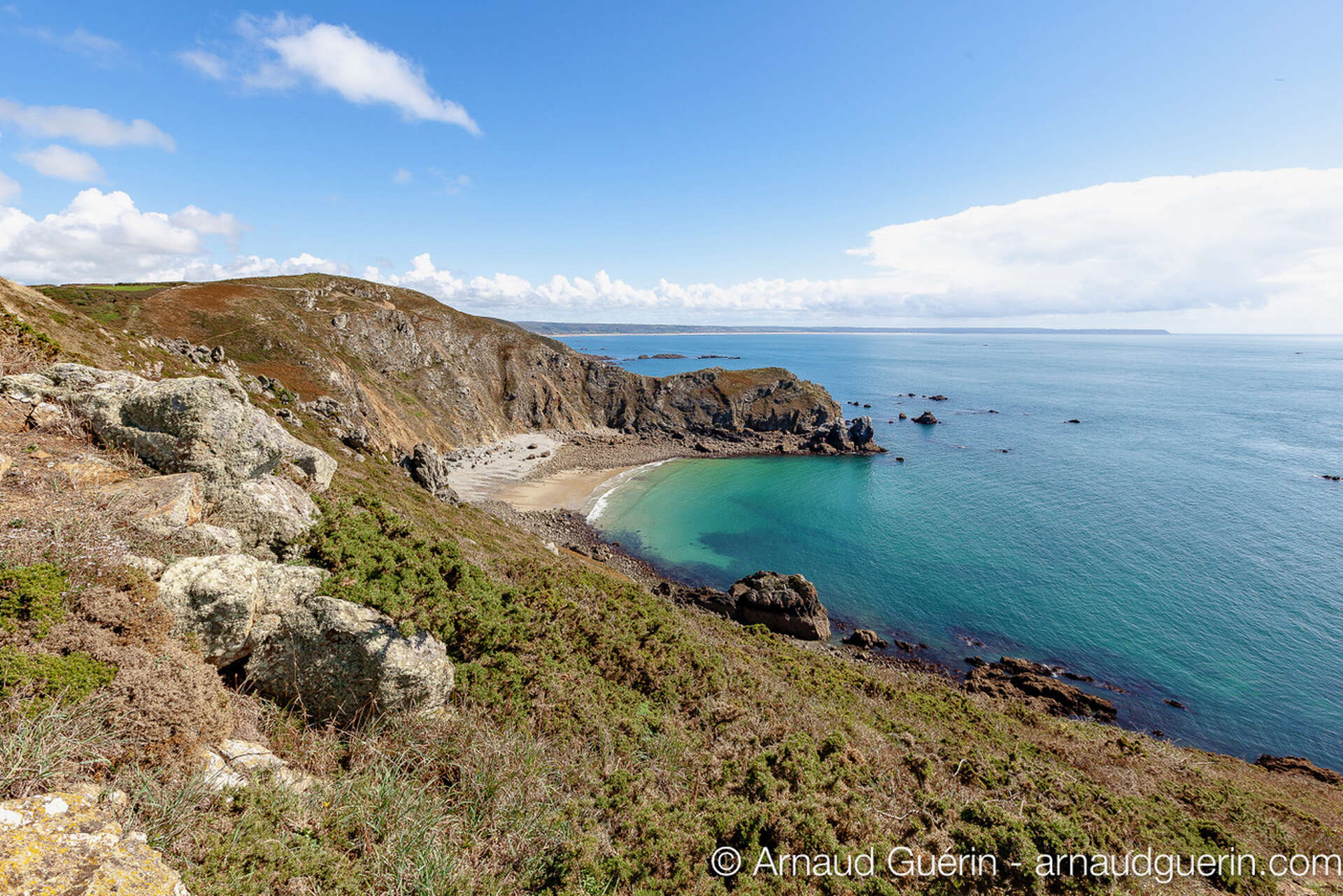 Paysage du Géoparc de la Hague dans le Cotentin - Séjour d'immersion géologique © Guerin Arnaud Paysage du Géoparc de la Hague dans le Cotentin - Séjour photo Amarok l'Esprit Nature